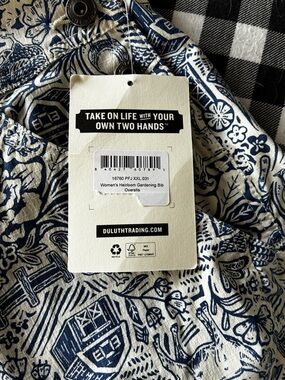 Duluth Trading Co Cream and Navy Botanical Print Women's Bib Overalls
